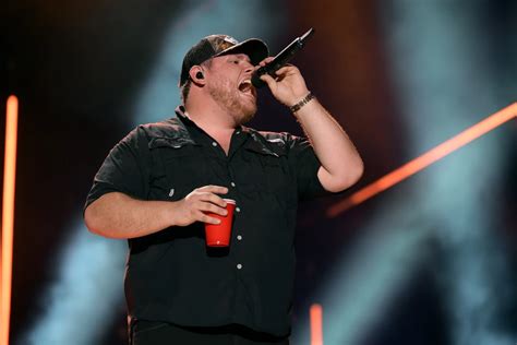 luke combs website